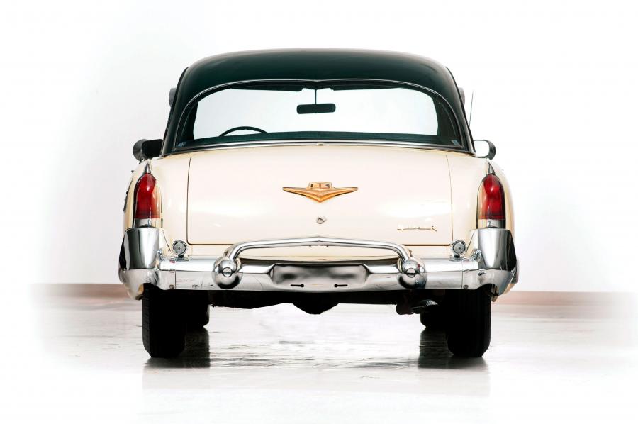  Kaiser-Dragon Sedan 1953 года  (фото 2 из 7)